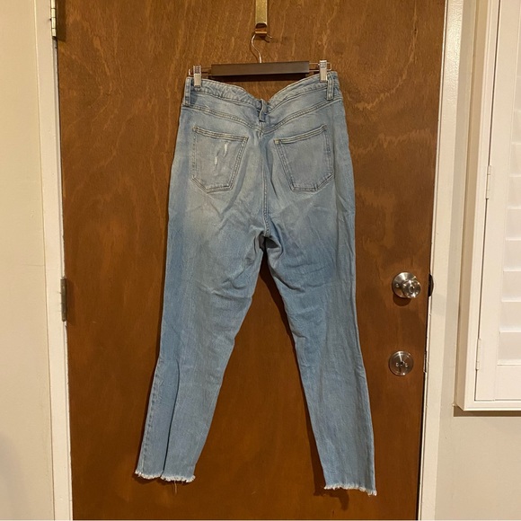 3 size 12R Universal Thread High Waist Jeans - Picture 9 of 10